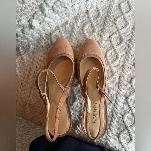 Nine West Tan Suede Heels Closed Toe  Sling Back Women’s 7.5 - Picture 2 of 10